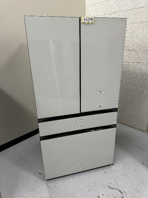 New Bespoke White Glass 4 Door French Door Fridge Water and Ice 1 Year Warranty