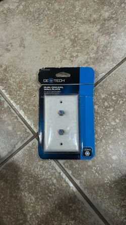 Dual coaxial wall plate