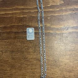 Silver chain and bar
