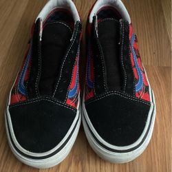 krooked skate vans size 6