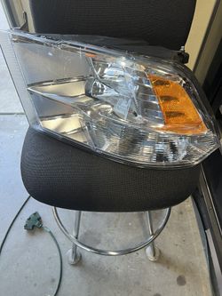 2013 Ram 1500 Driver Side Headlight New