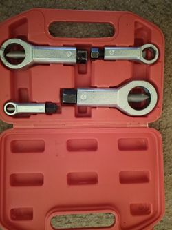 Brand New Nut Splitter Set