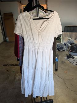 Women's Dresses & Skirts (Size M - XL)