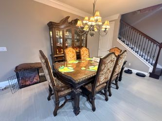 Ashley top-of-the-line dining table with six chairs in excellent condition