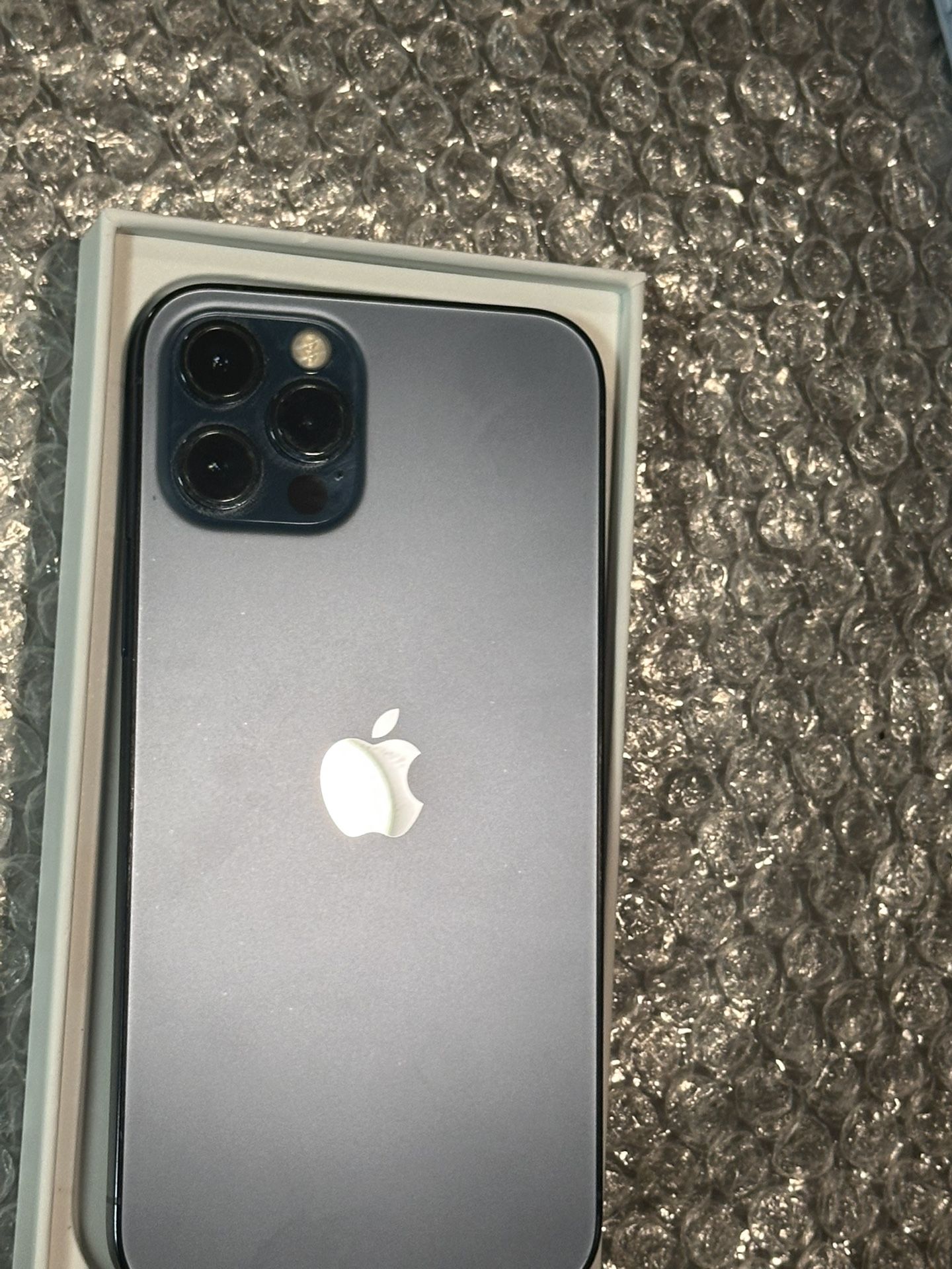 iPhone 12 PRO UNLOCKED Like New
