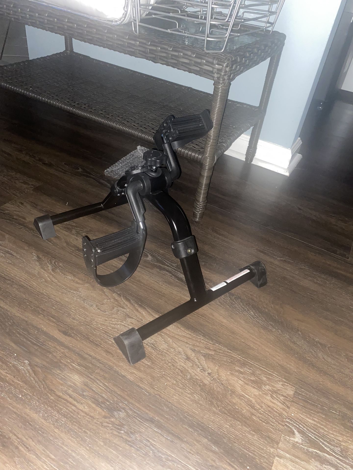 Sit Down Leg Bike Work Out