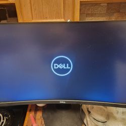 Dell Curved 24 Inch Montior