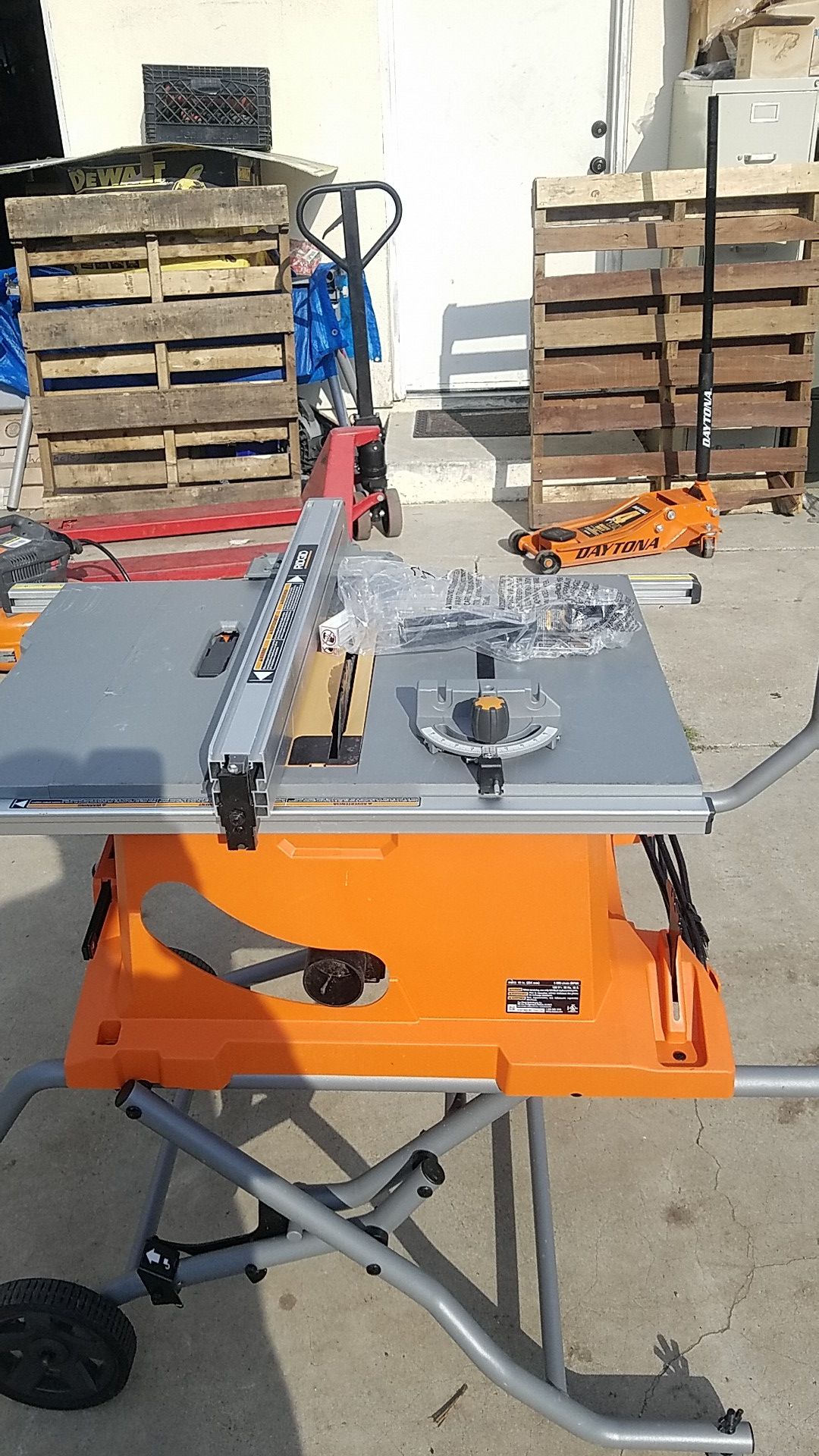 Ridgid 10-inch table saw Pro job site with rolling stand 15 amp model R 4513 number r - 0