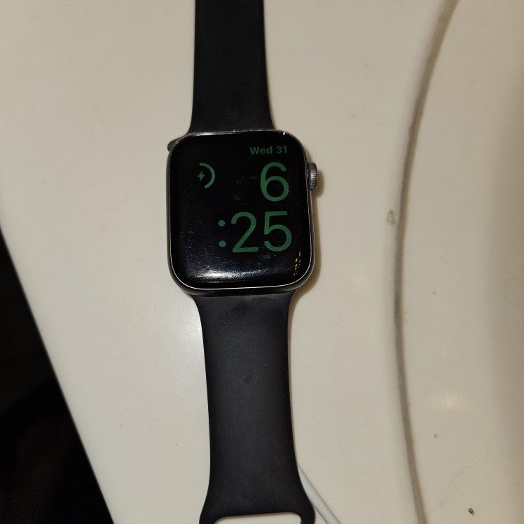Apple Watch S5