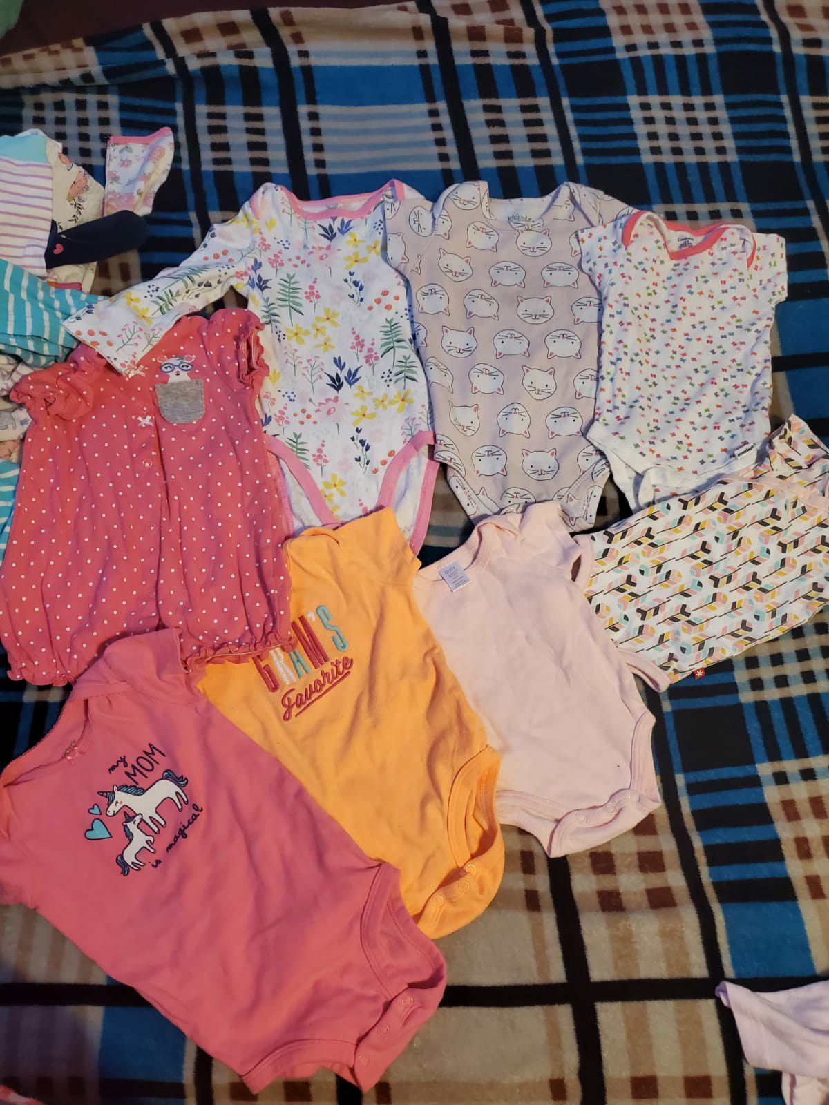 BABY GIRL CLOTHES SIZE 3,6,9,12 MONTHS 37 PIECES