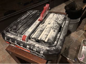 Wet tile saw