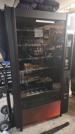 Crane GPL 172 Snack Vending Machine
