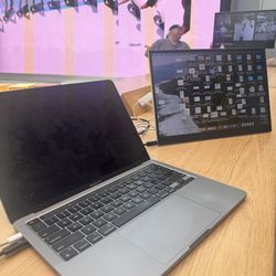 MacBook Pro 13 inch (2020)