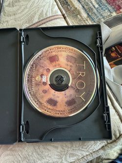 DVD de la película Troya (en inglés, Troy), un drama histórico y épico lanzado en el año 2004.