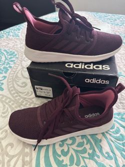Women’s Cloud foam adidas  size 6.5