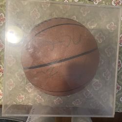 Signed Basketball By THE ONE AND ONLY KEVIN DURANT,and Westbrook .Authentication Still On The Ball And I Didn’t Take It Out The Box Yet For Years!