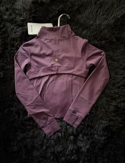 Lululemon Cropped Long Sleeve Top