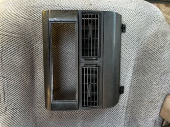AC vent/ radio cover Chevy / GMC 88-99