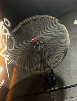 DAYTONA 30in WALL FAN‼️