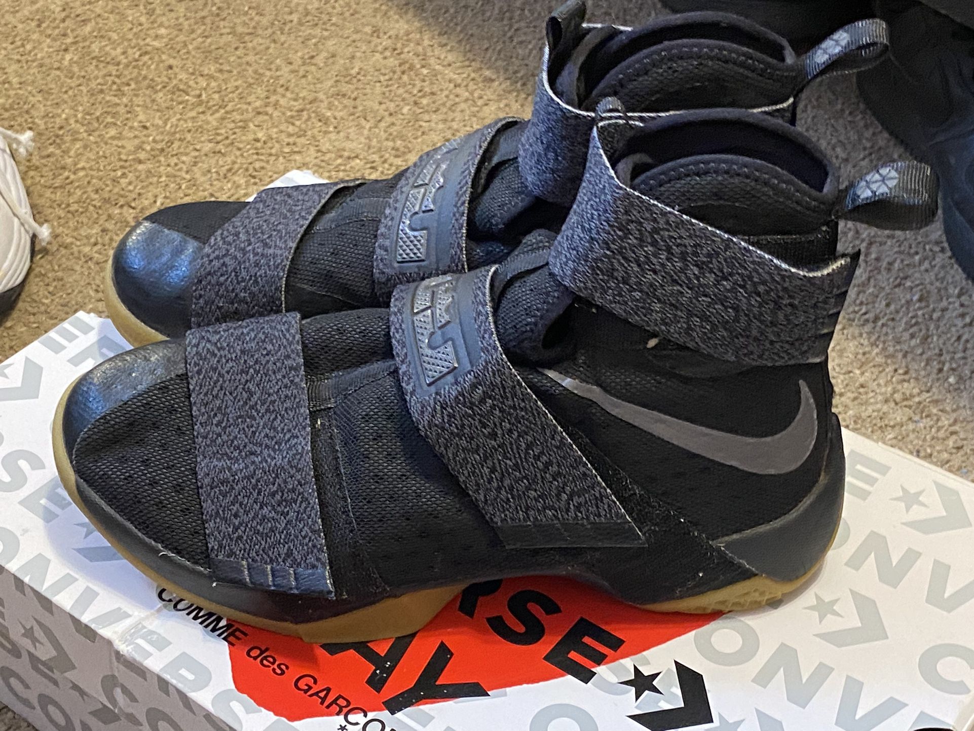 Lebron Soldier 10 Black Gum