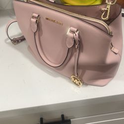 Michael Kors Sheila Medium Satchel