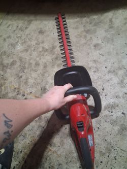 Toro Hedge Trimmers