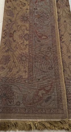 Persian Rug 11’ x 13’  excellent condition Width 11’ Length 13’