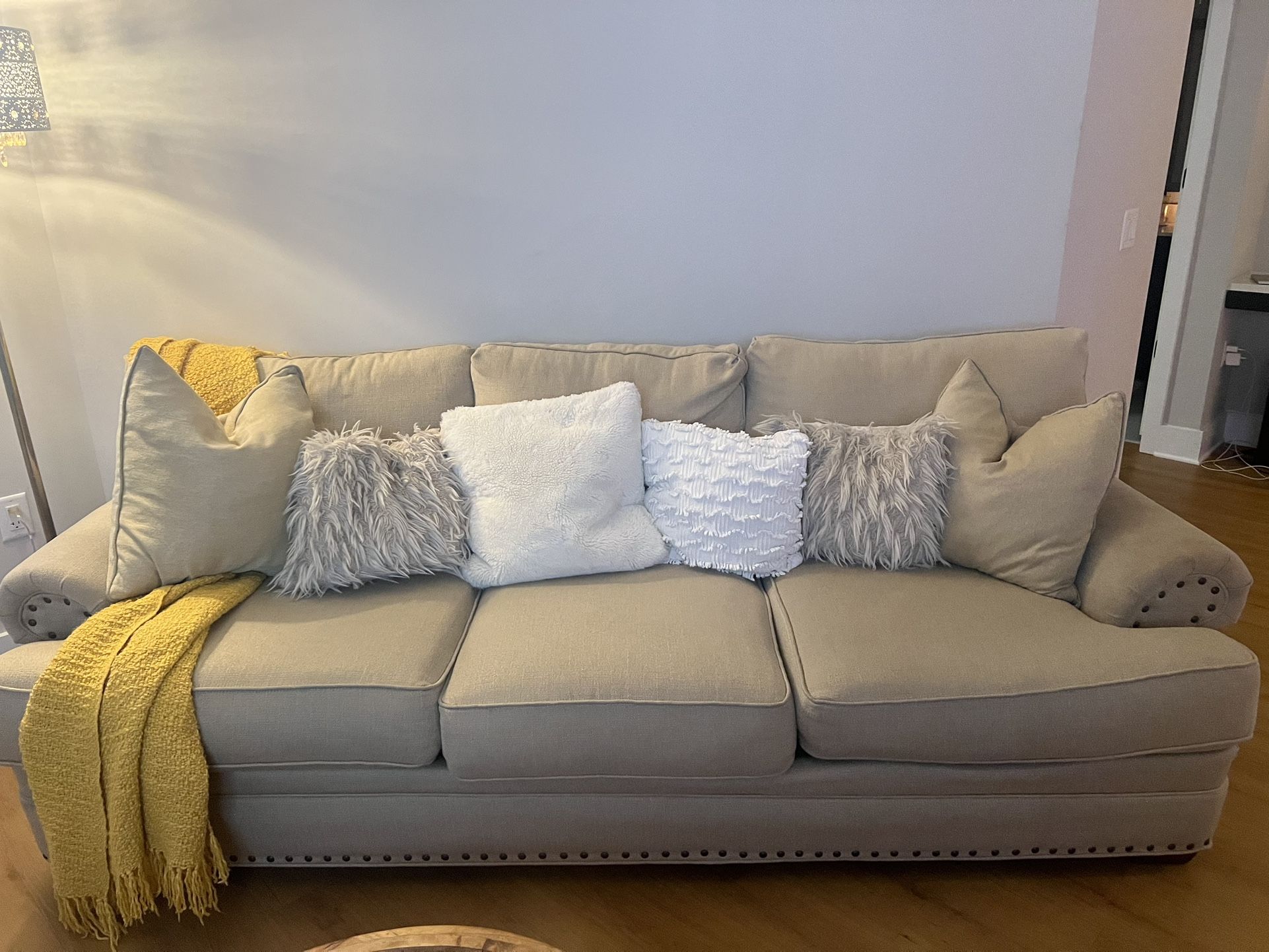 Haverty’s Couch
