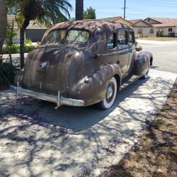 1937 Oldsmobile 4dr 6cylinder 
