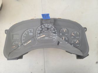 1999 to 2002 Silverado Sierra HD cluster speedometer part