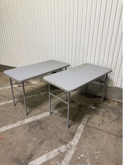 Folding tables