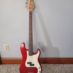 Squior P- Bass Fender