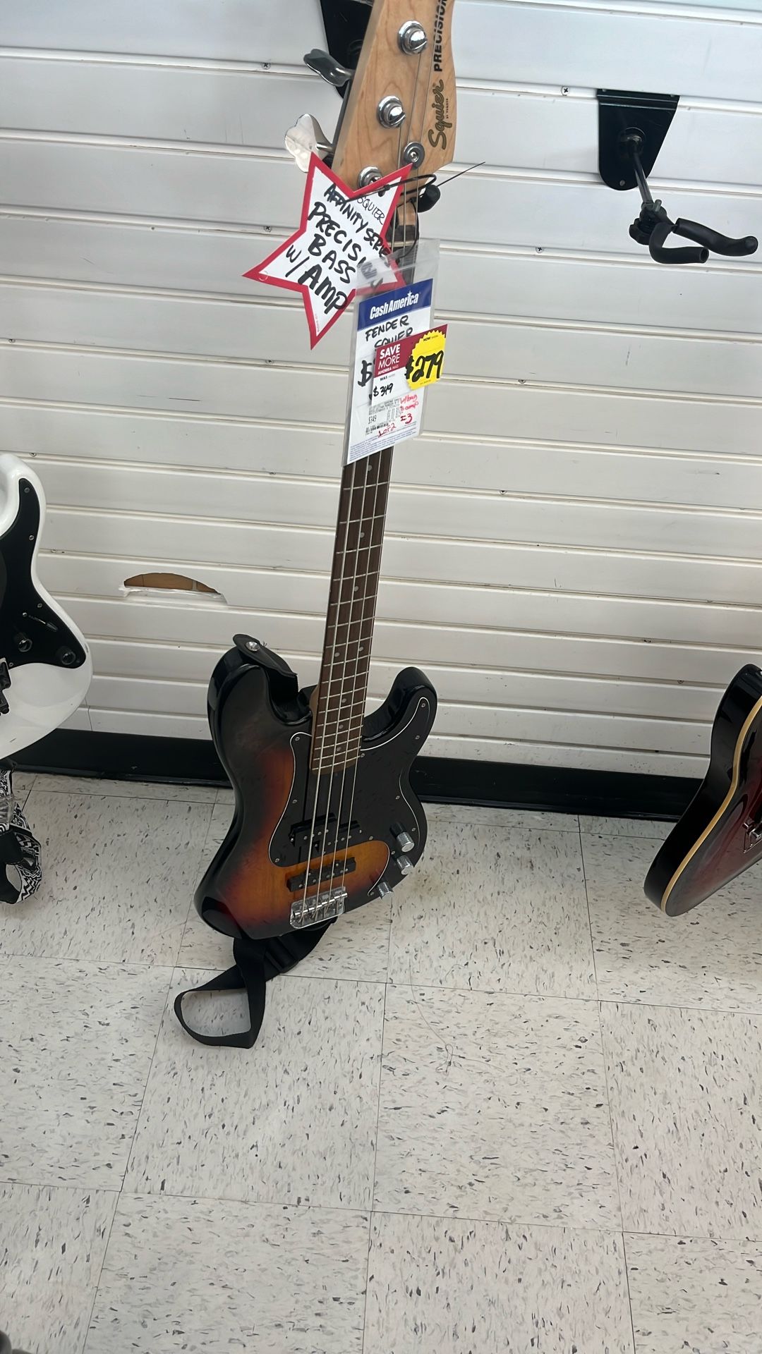 SQUIER PRECISION BASS