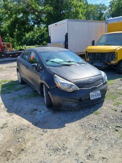 2014 Kia Rio for PARTS