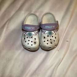 Elsa Crocs