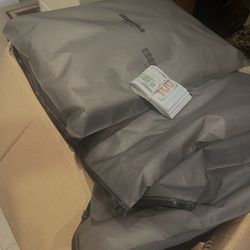 Essentials Wholesale (Hoodies, Shorts)