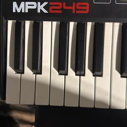Akai MPK249 (See Description)