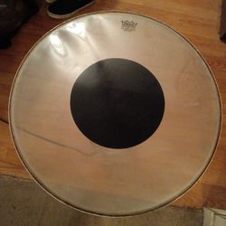 REMO#22"(black dot)weather king bass drum head