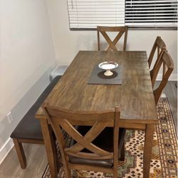 Dining table with seating -EXCELLENT CONDITION