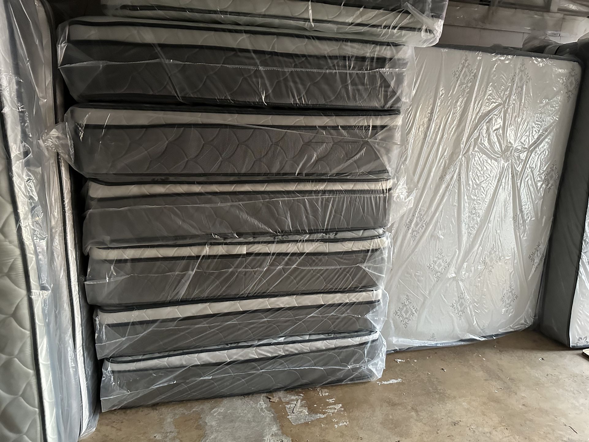 New Queen Pillowtop Mattress And Box Spring Set