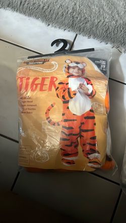 Costume