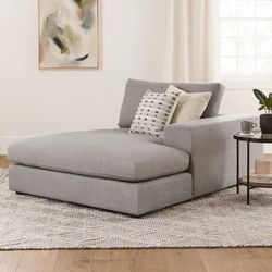 Beta Summit Gray Right Chaise SKU14421,  Like New, Excellent Condition