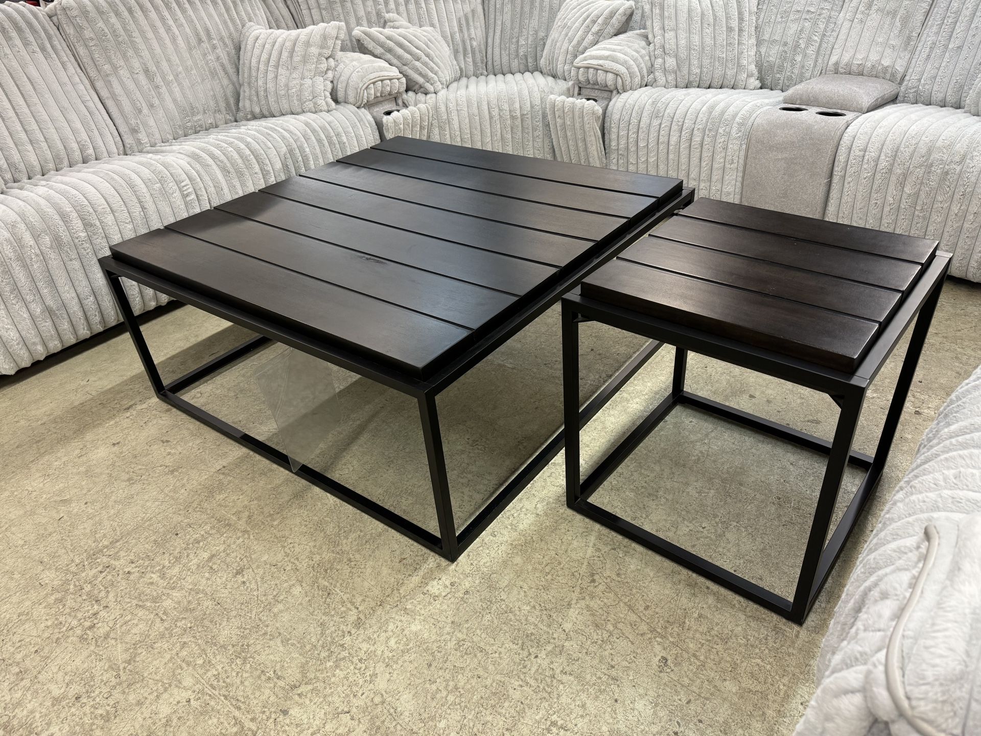 Oversize Cocktail Table With Matching And Table. Both For Only $150.!!!