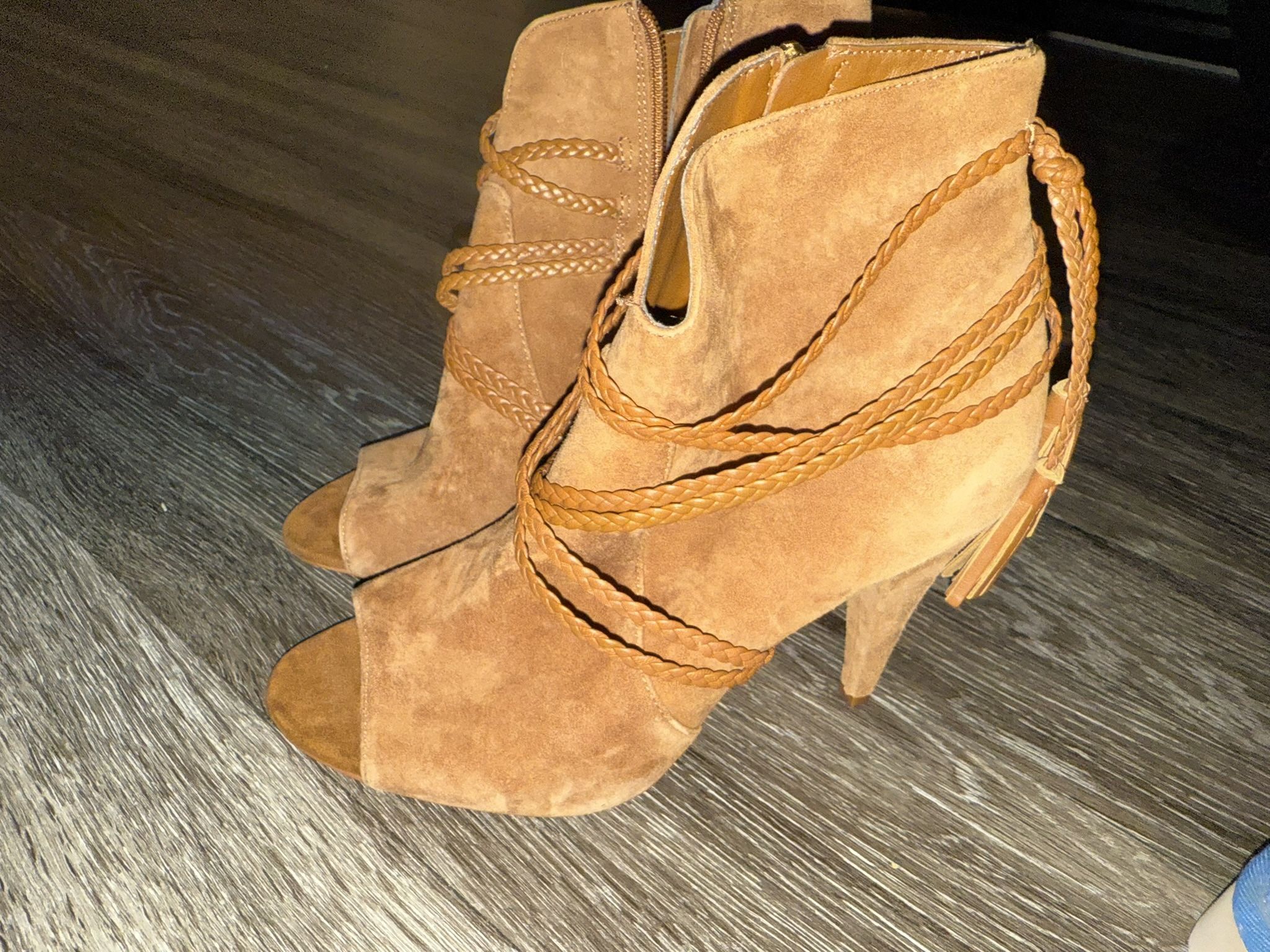 Vince Camuto Brown Suede Heels Women’s Size 8.5 Pointed Toe Dress Shoes