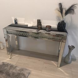 Mirrored Entryway Table 