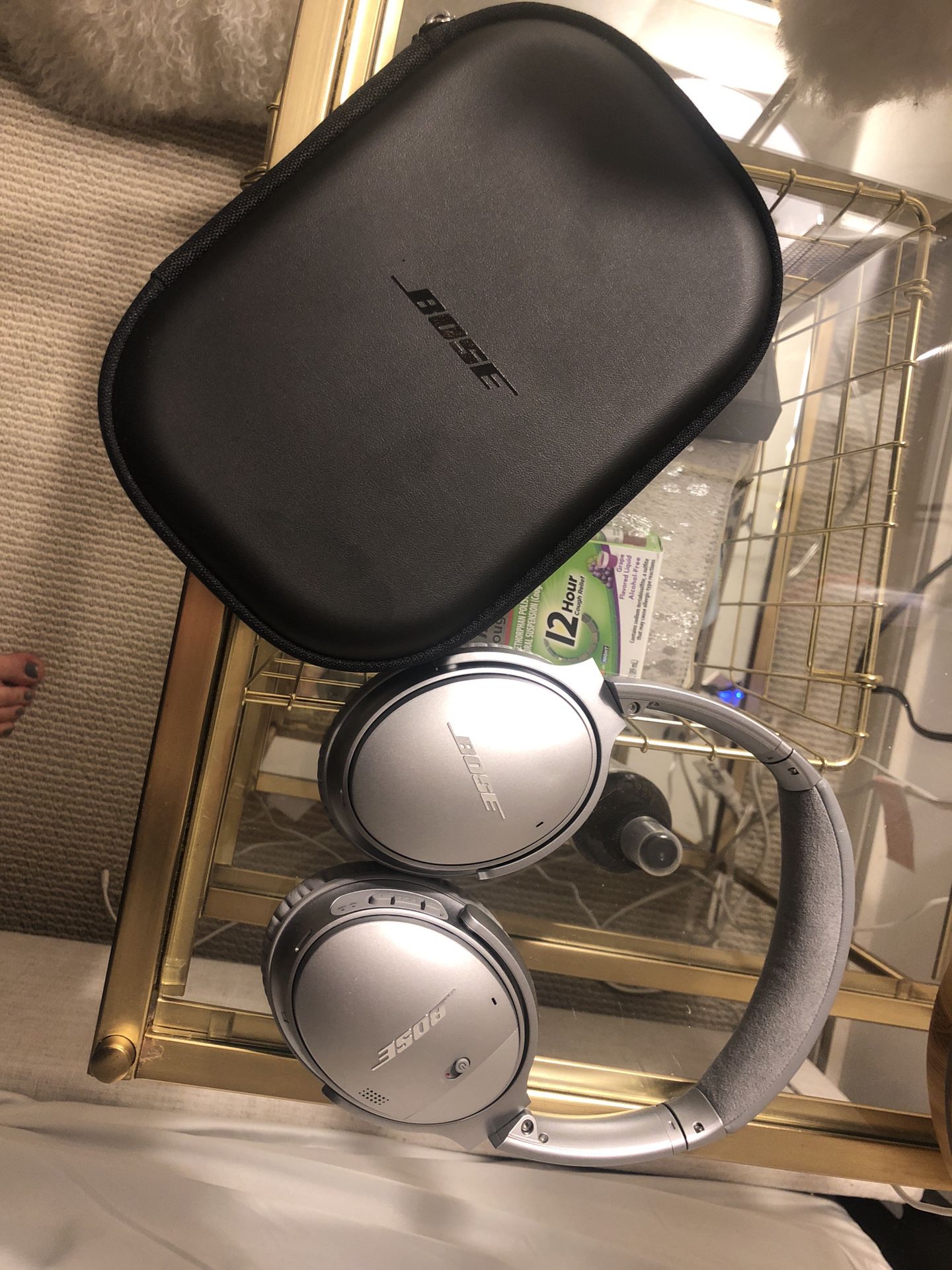Bose QuietComfort 35 Silver Wireless Headphones