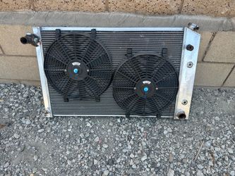 Aluminum radiator with dual fan 12V  80W out of an 87 Chevy K5