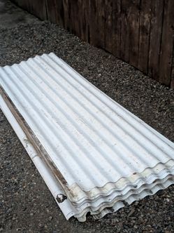 PENDING PICKUP - FREE - corrugated pvc roofing sheets