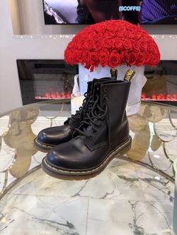 Doc martens 1460 WOMEN'S Smooth Leather Lace Up Boots FIRM PRICE