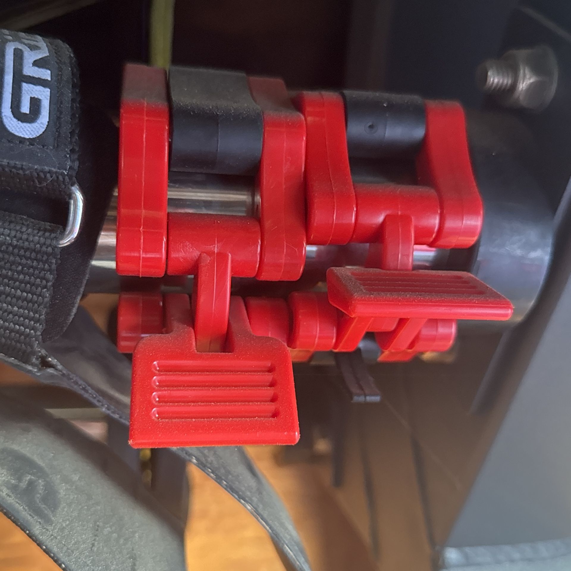 Weight Training Bench Clips